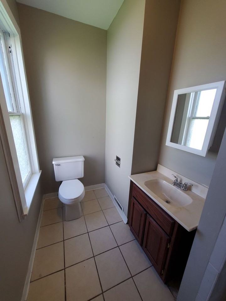 305 S 2nd St 3 Unit - Photo 3 of 5