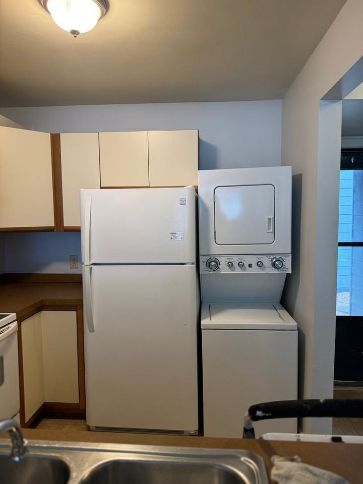 101 Lake Powell Rd #I - Photo 4 of 16