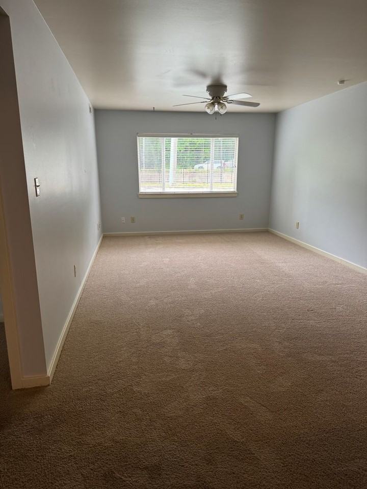 101 Lake Powell Rd #I - Photo 7 of 16