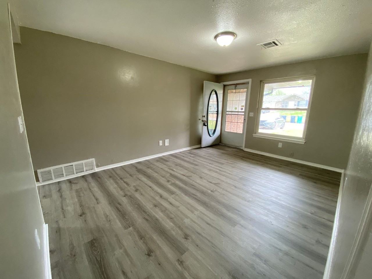 3408 Parker Dr - Photo 2 of 11