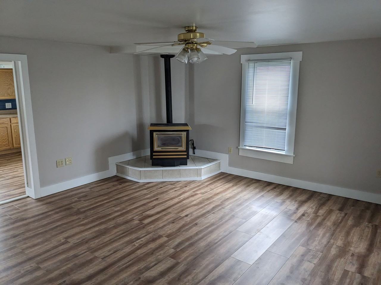 501 Oregon St - Photo 2 of 32