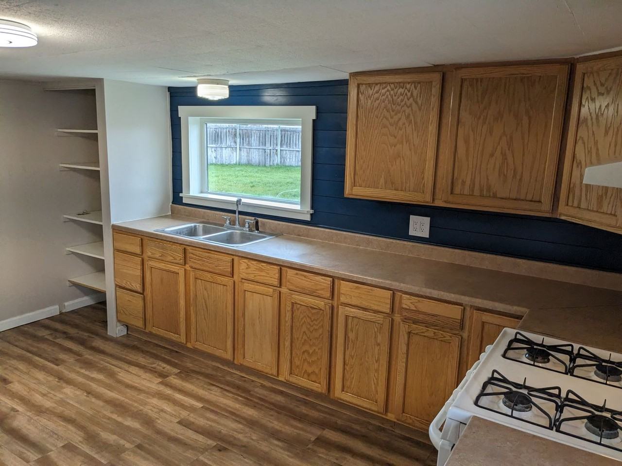 501 Oregon St - Photo 6 of 32