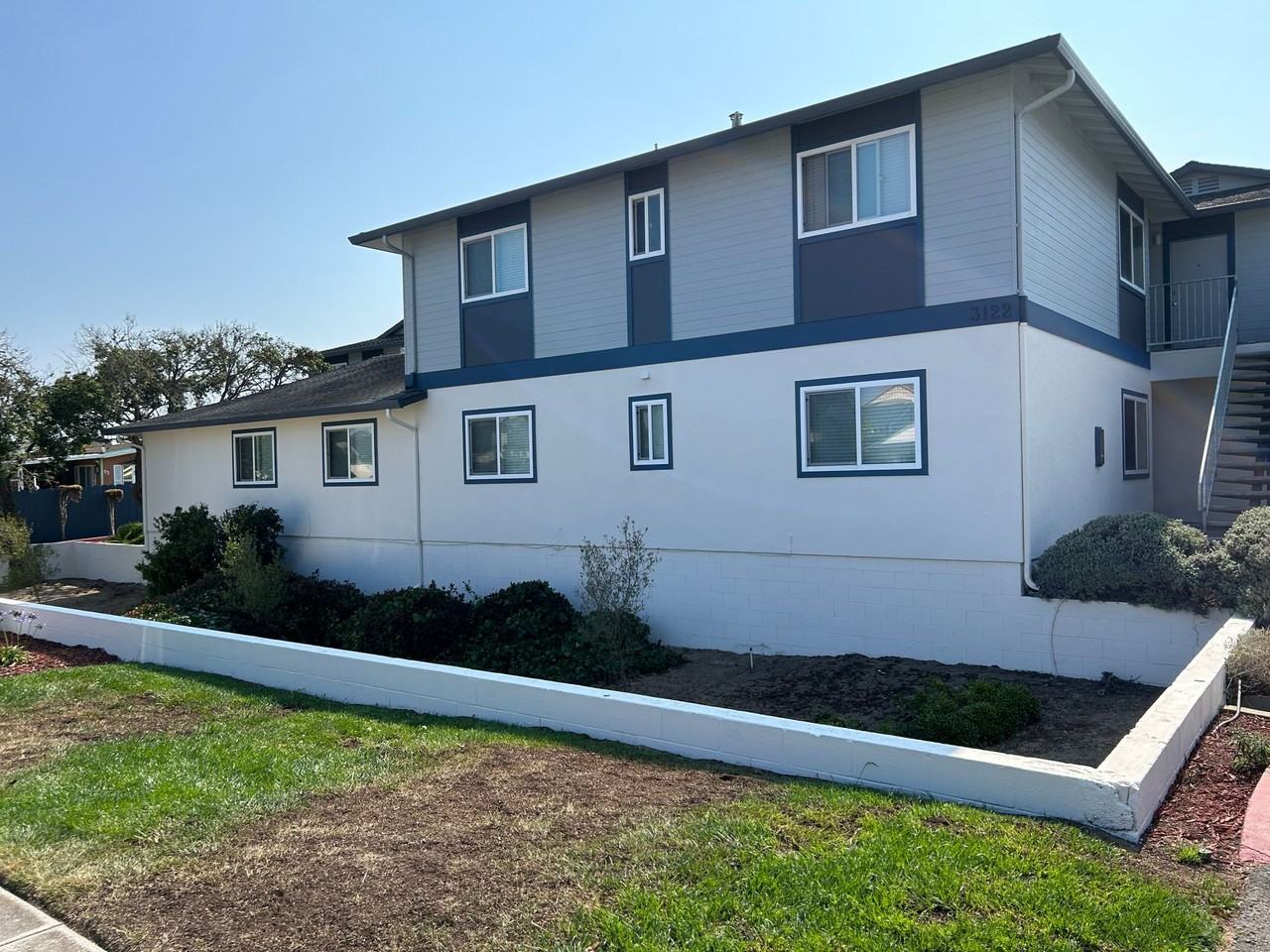 Crescent Bay Apartments - Photo 4 of 11