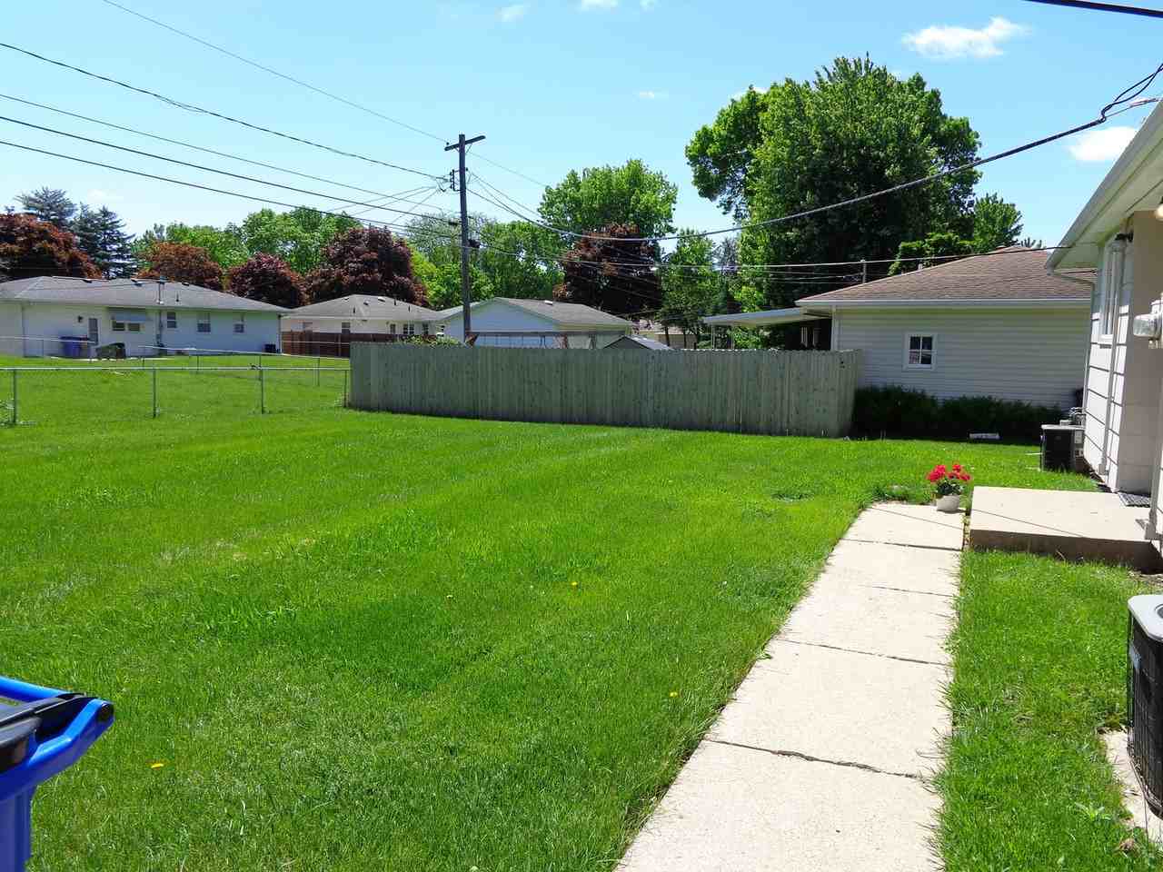 2305-2307 Victoria Dr SW - Photo 2 of 18