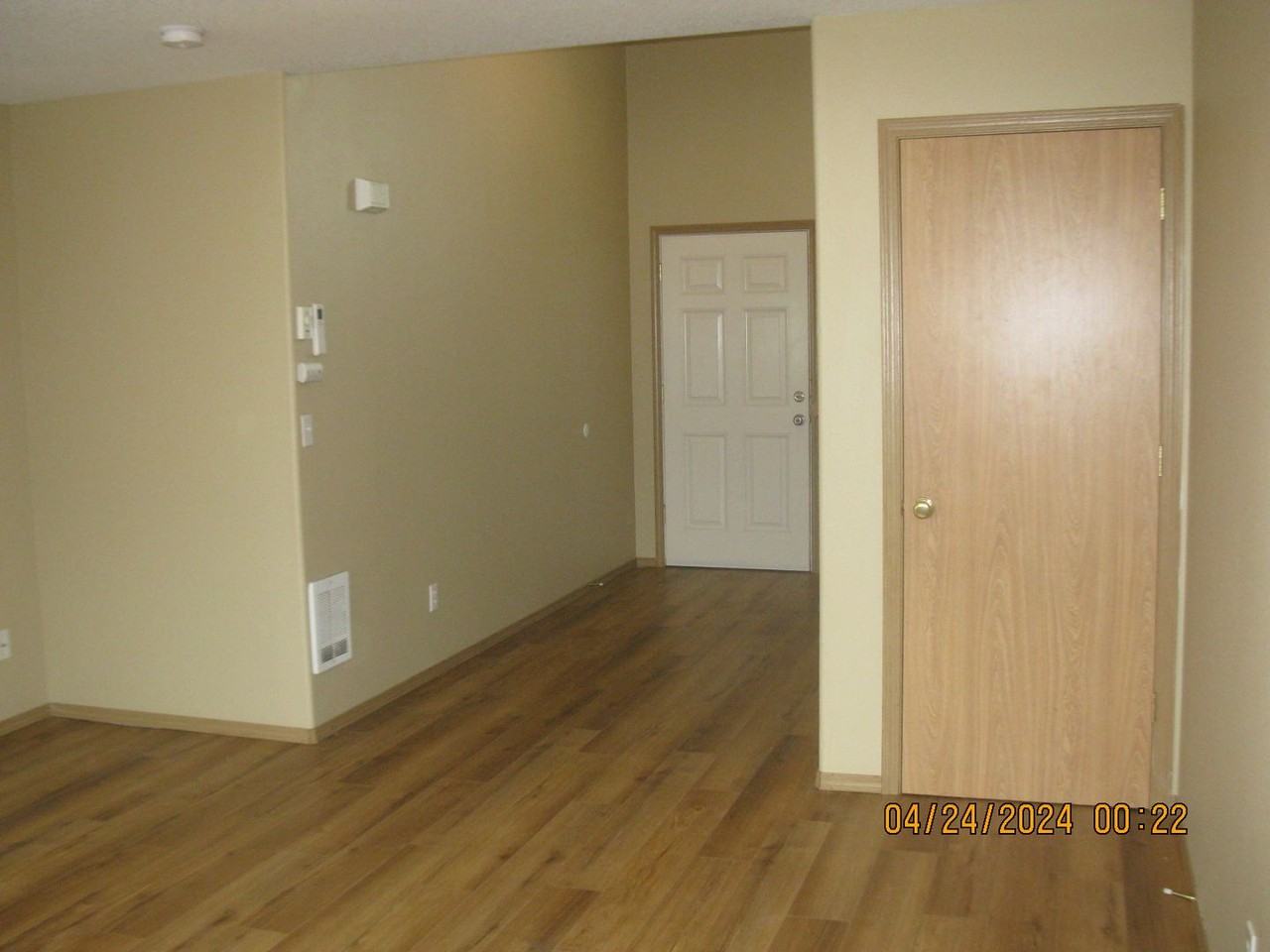 2218 Nw 4th St - Photo 2 of 11