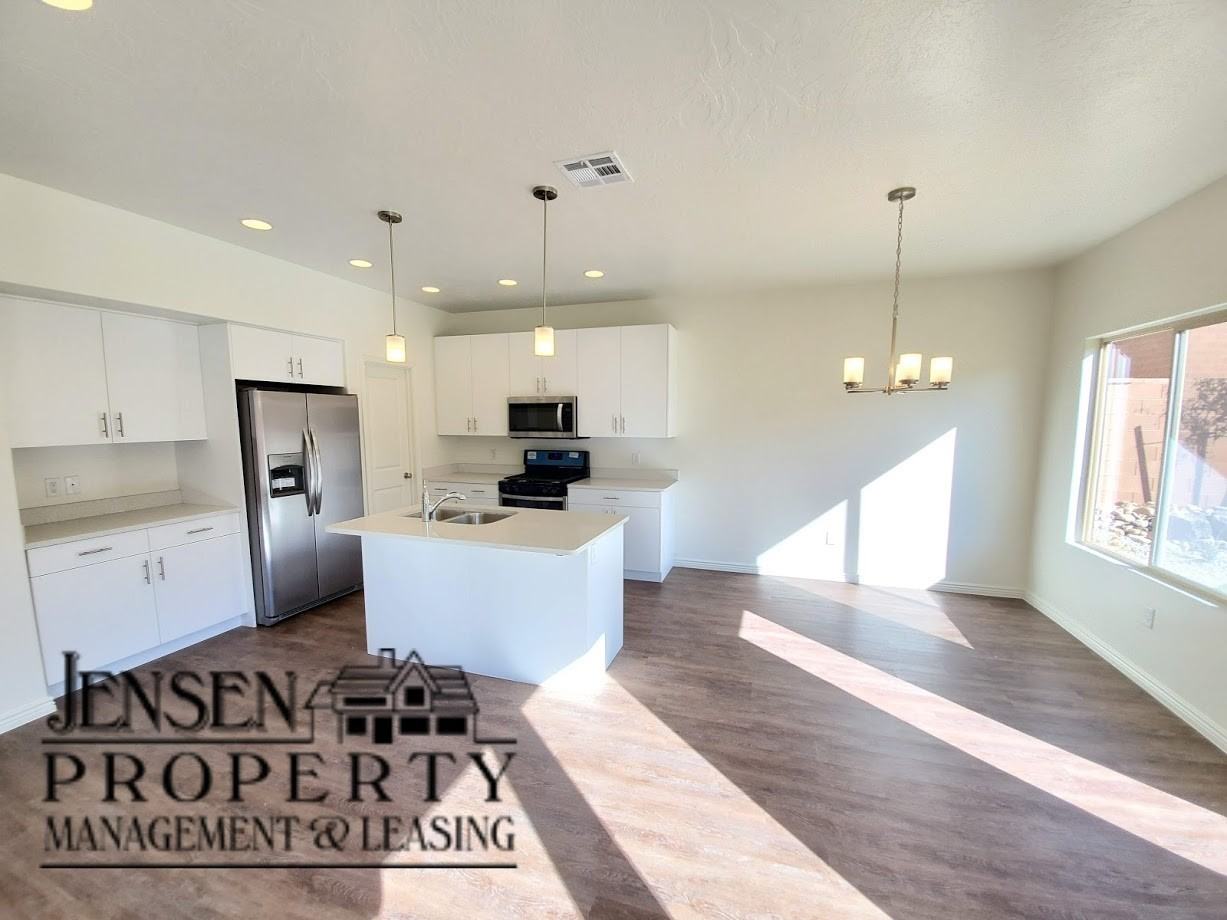 3294 E Tanoak Dr - Photo 5 of 31