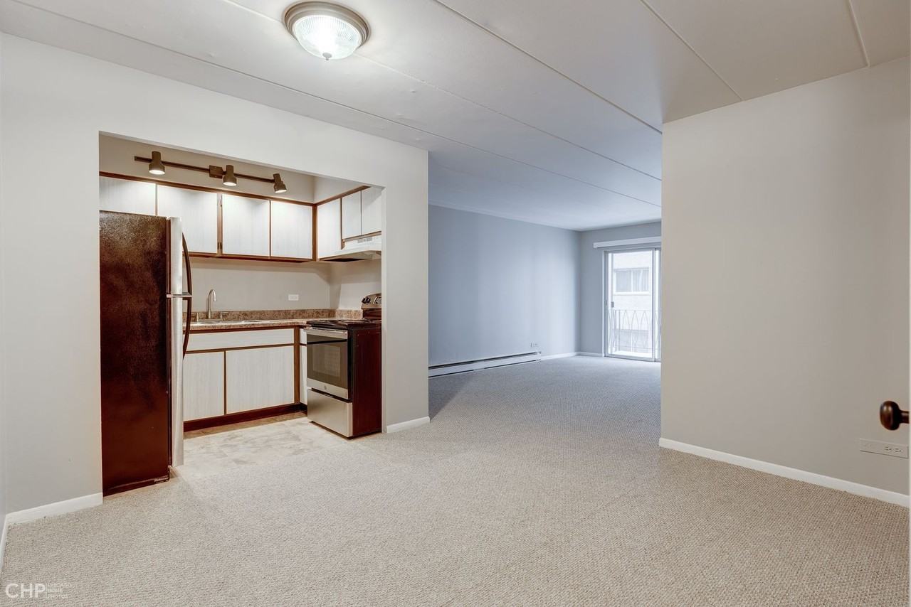 Marengo Place Apartments - Photo 7 of 9