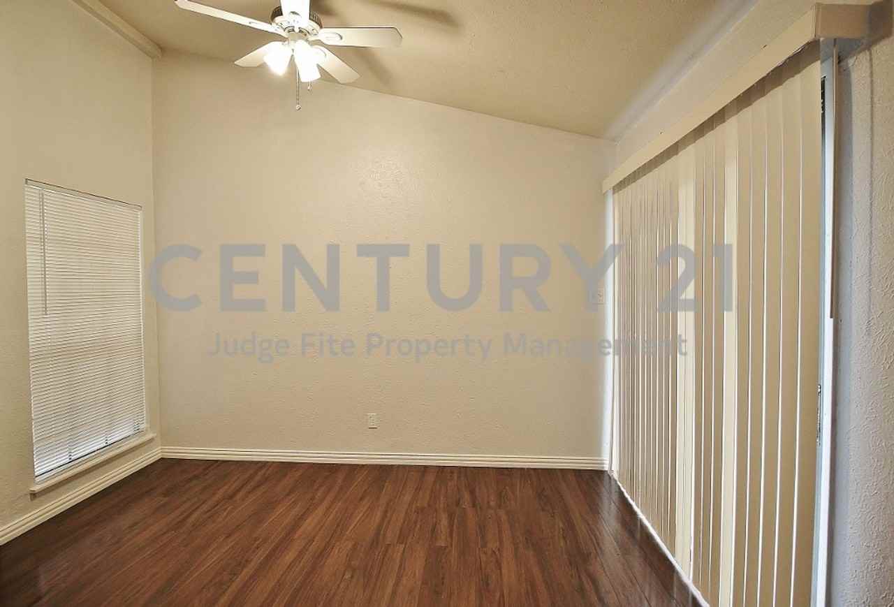 2435 Limestone Dr - Photo 3 of 11