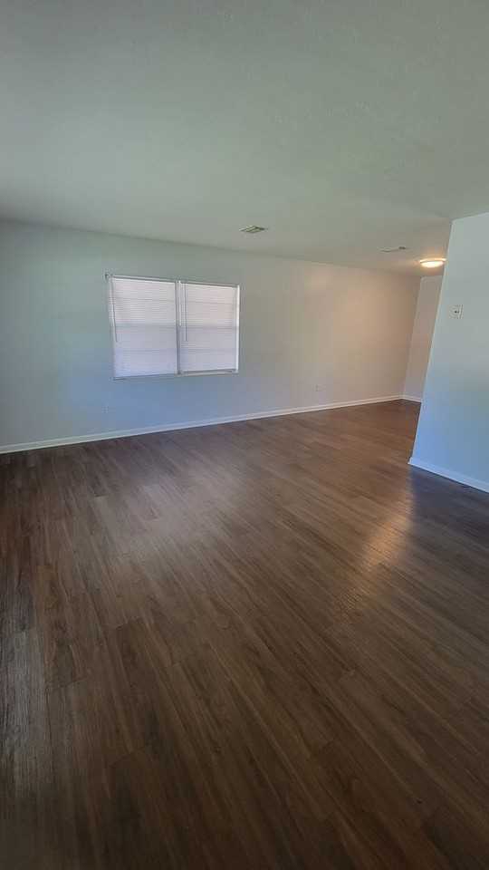 22425 Se 62nd Ave - Photo 2 of 18