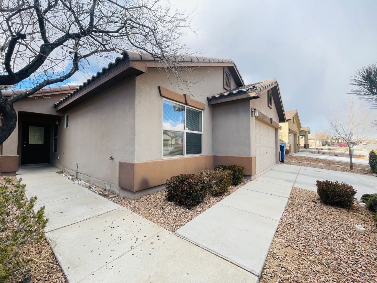 861 Desert Senna Ave Sw - Photo 3 of 37