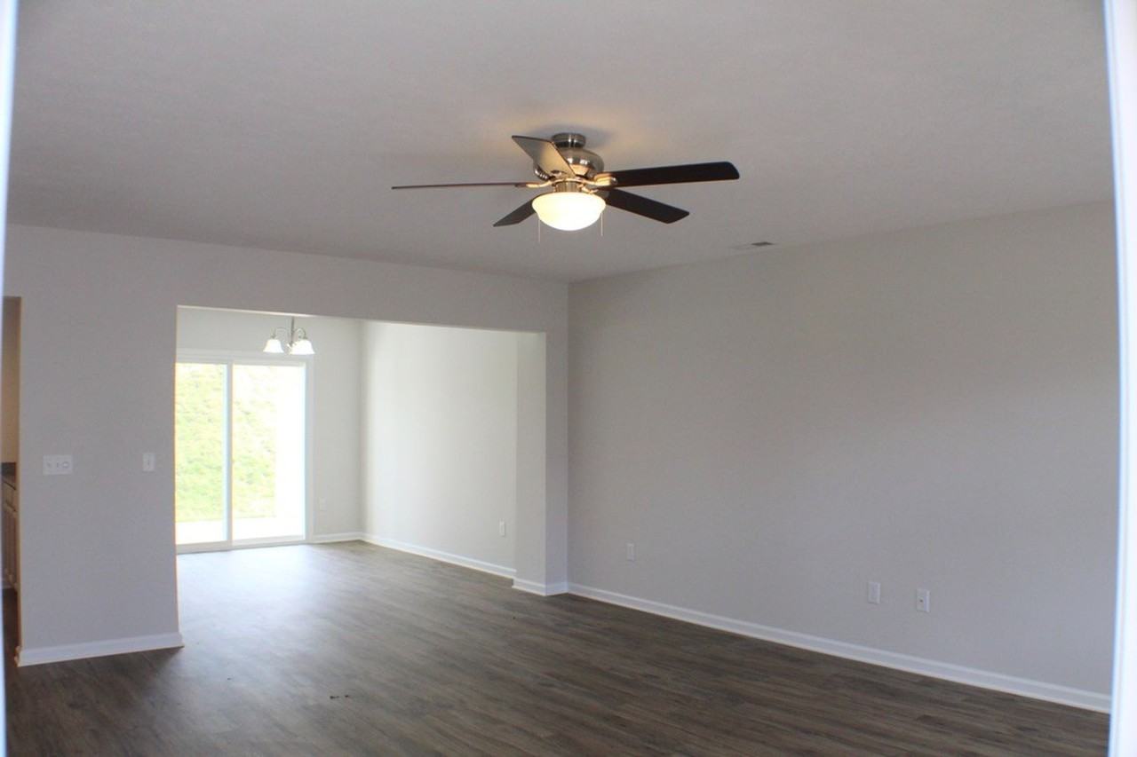 1431 Hornsby Ave - Photo 2 of 23