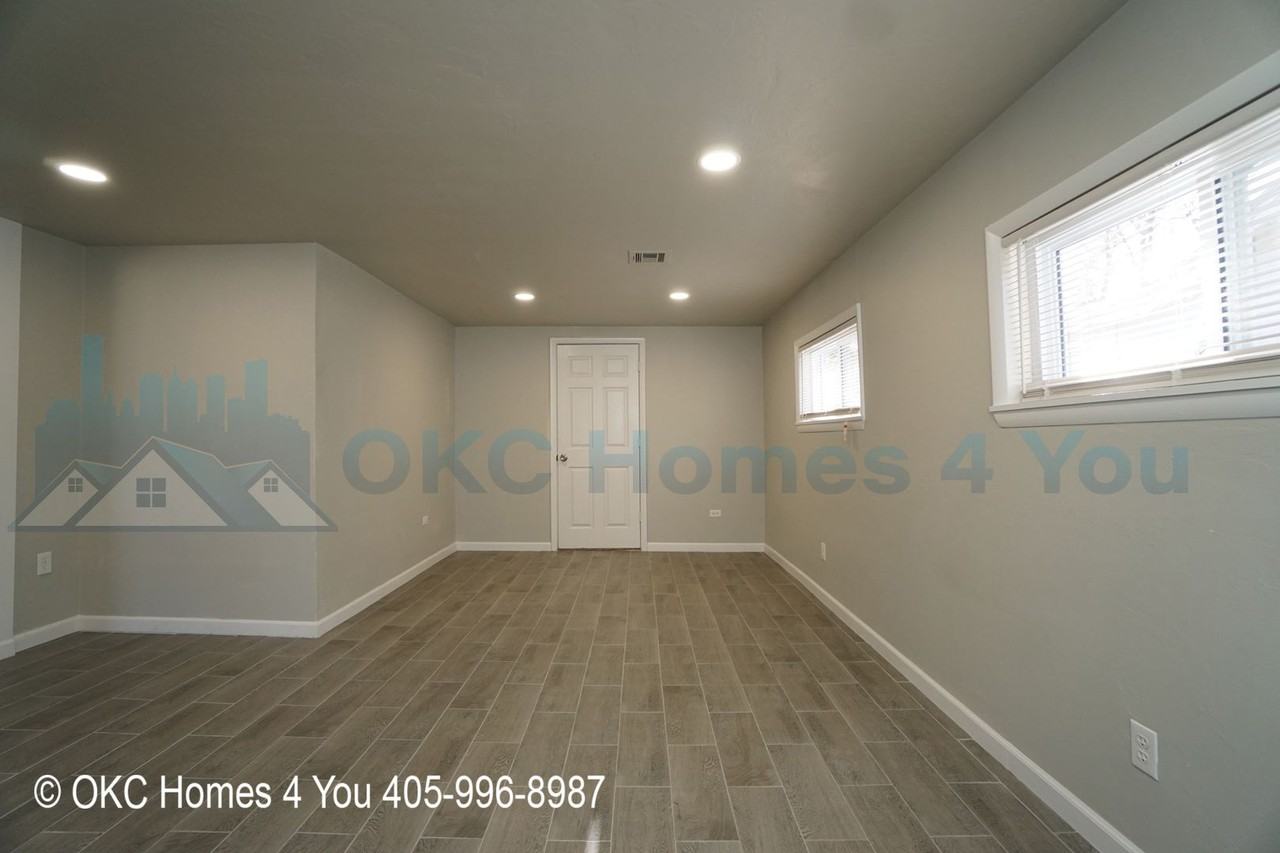 6308 Nw 12th St - Photo 2 of 17