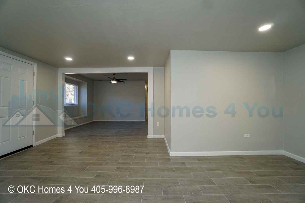 6308 Nw 12th St - Photo 3 of 17