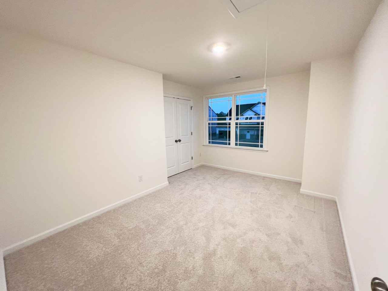 140 Mcfarlin Cir - Photo 3 of 21