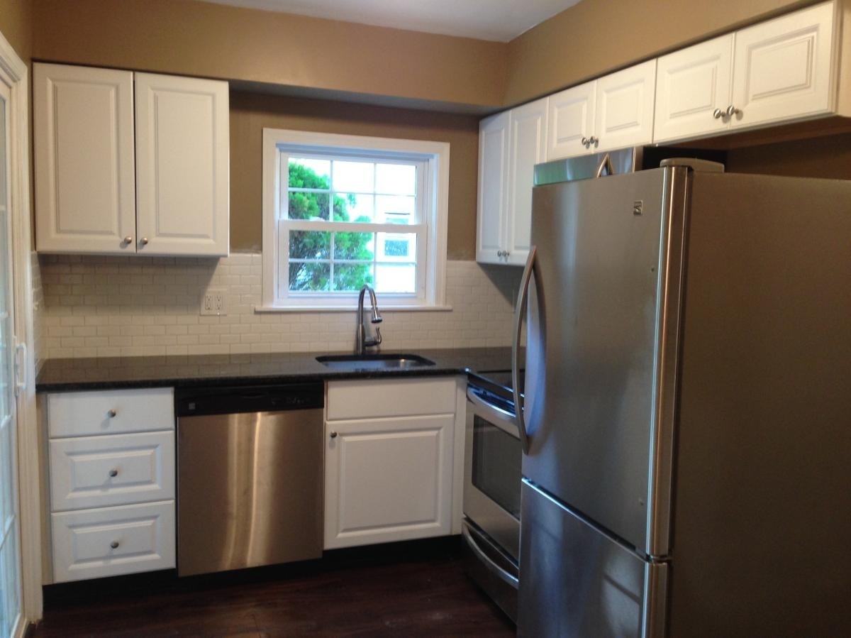 322 Lockridge Ln - Photo 3 of 25