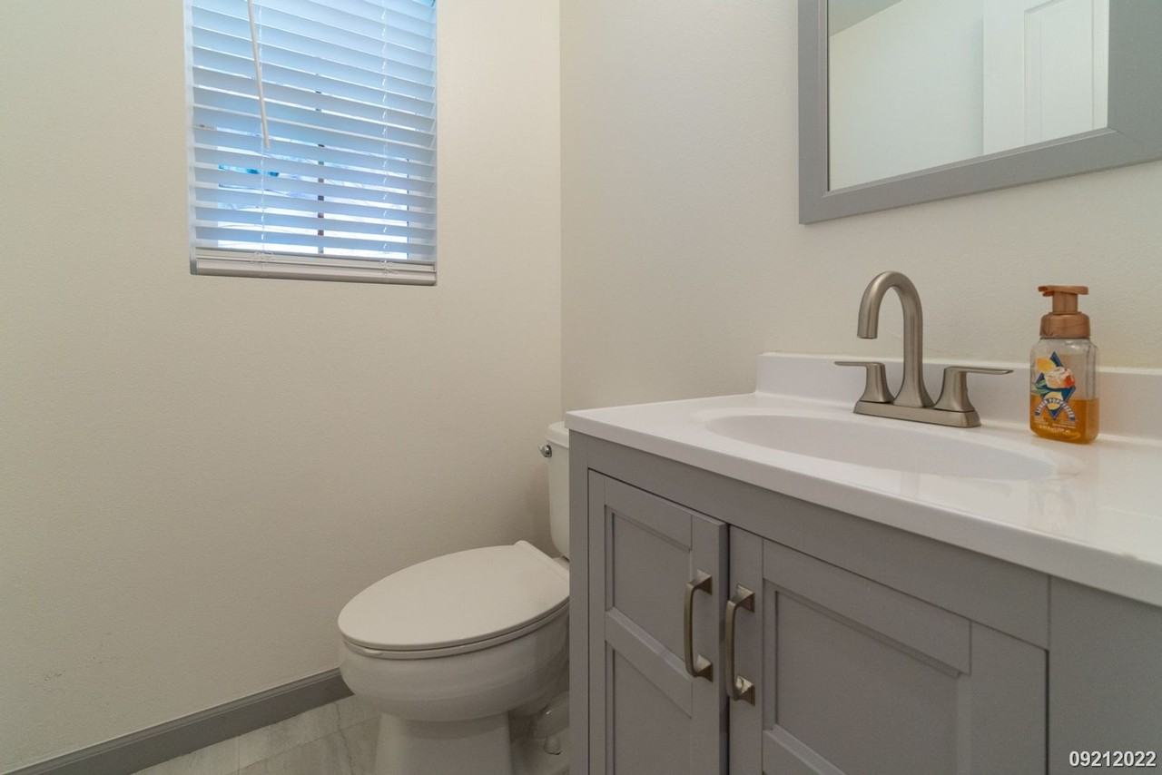 91-1011 Kaipalaoa St #404 - Photo 4 of 24