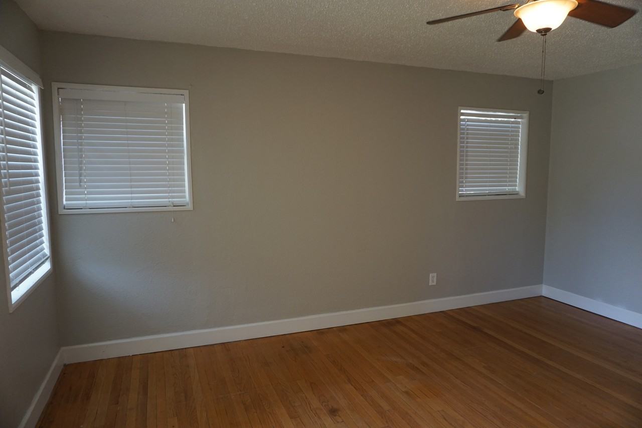 3712 26th St - Photo 3 of 11