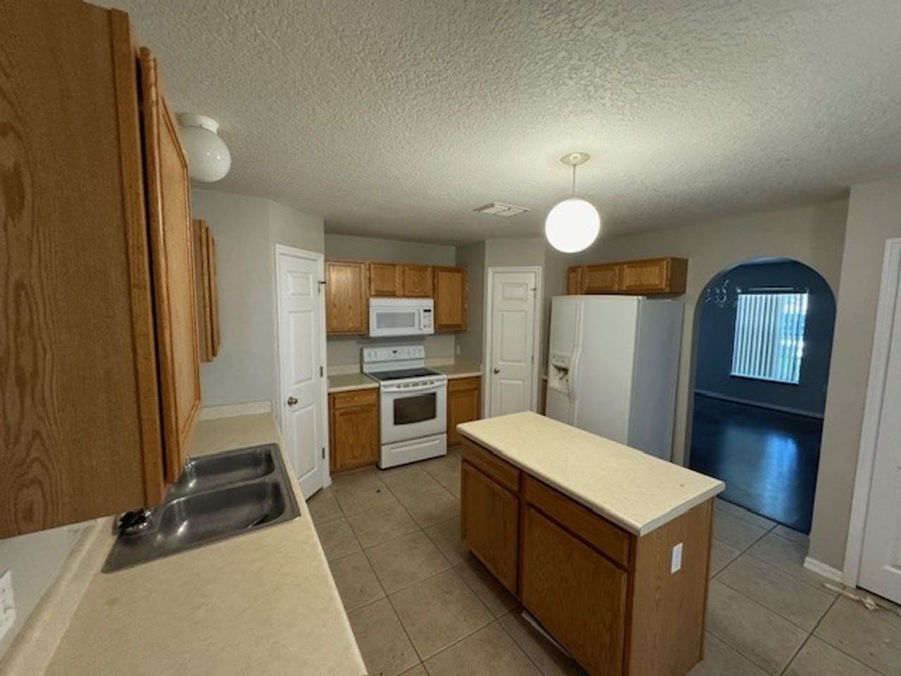 2340 Canopy Dr - Photo 3 of 30