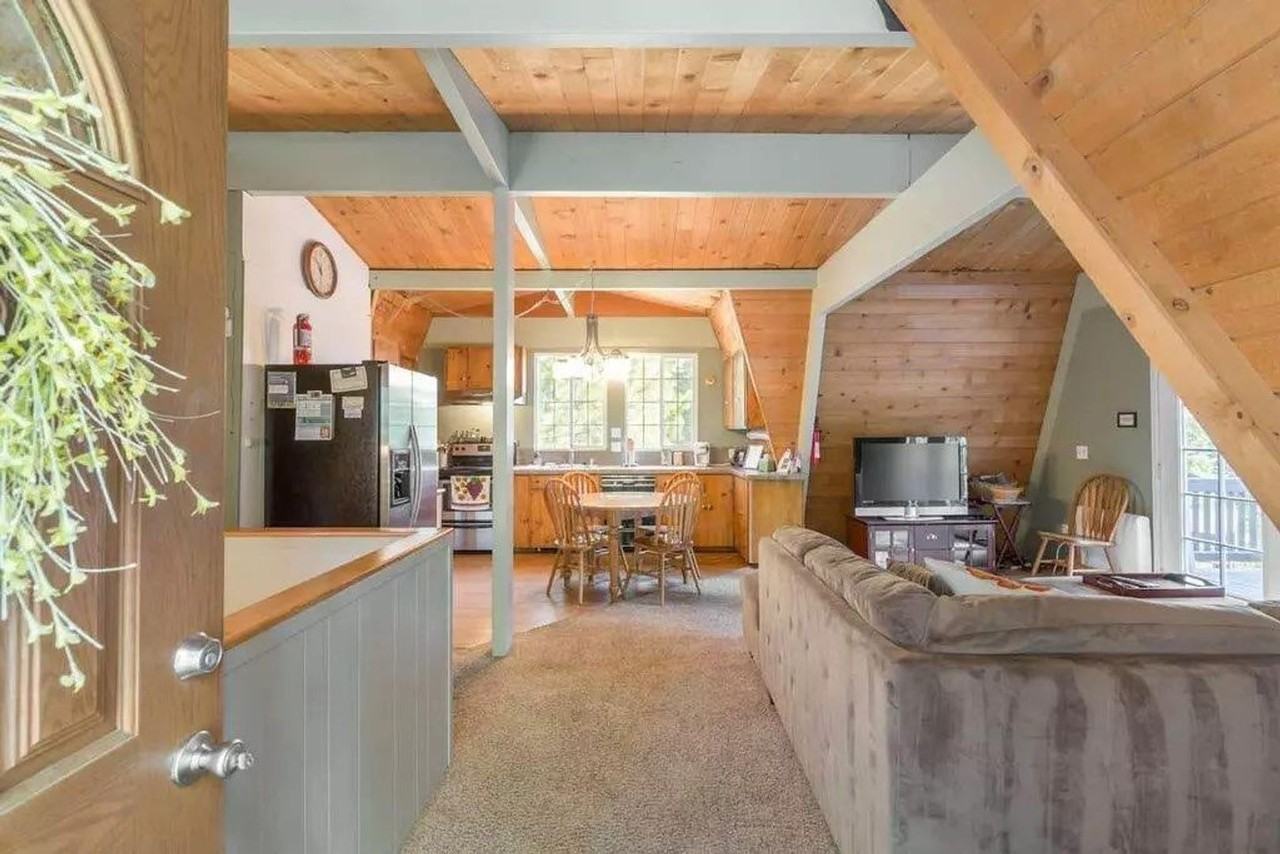 5868 Victoria Rd - Photo 3 of 20