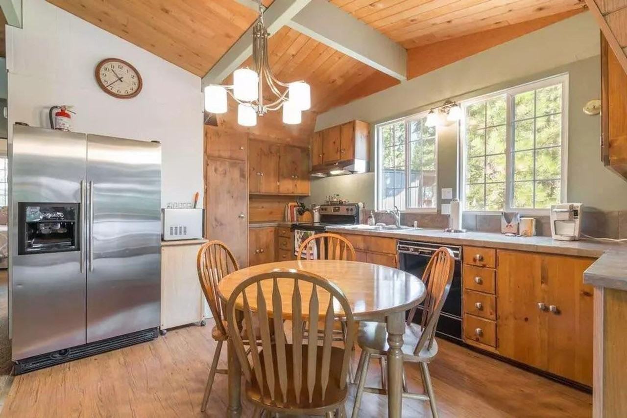 5868 Victoria Rd - Photo 7 of 20