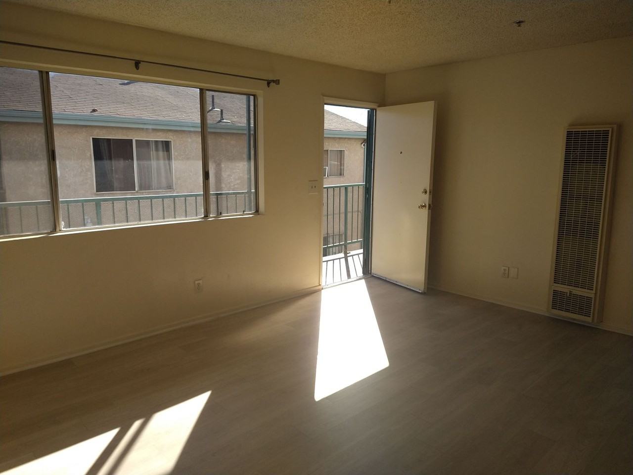 1679 - Photo 2 of 19