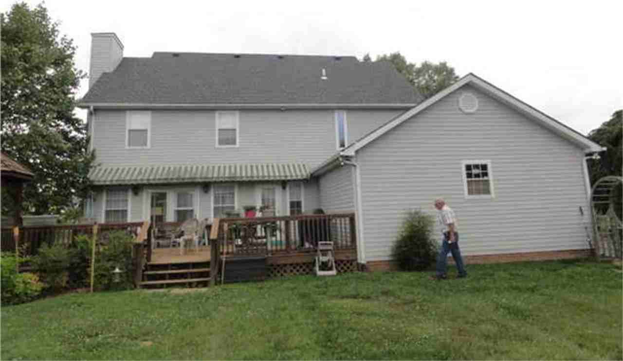 100 Lamplighter Way - Photo 2 of 2