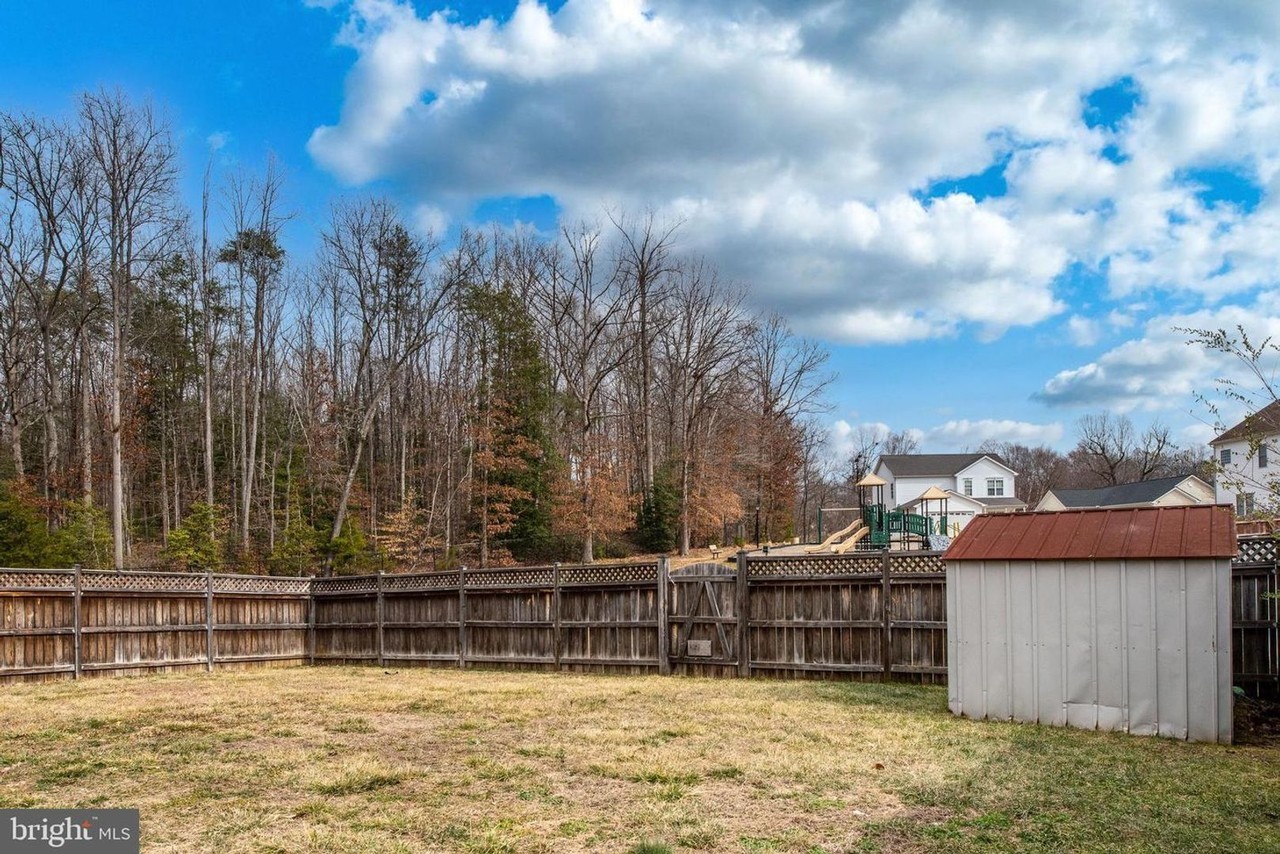 259 Olympic Dr - Photo 4 of 48
