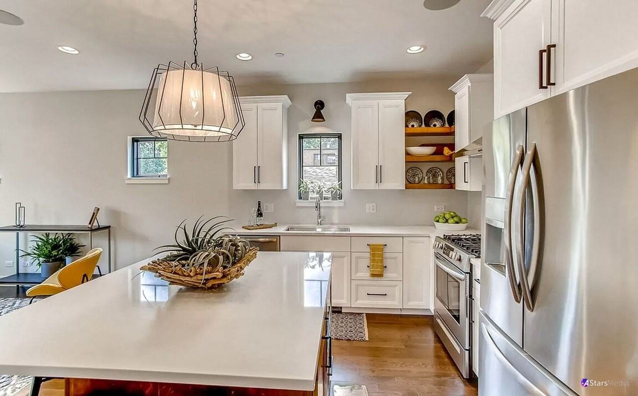 405 Duane St - Photo 2 of 24