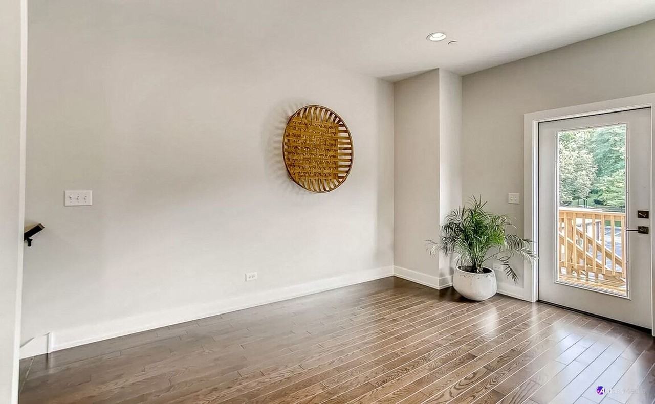 405 Duane St - Photo 5 of 24