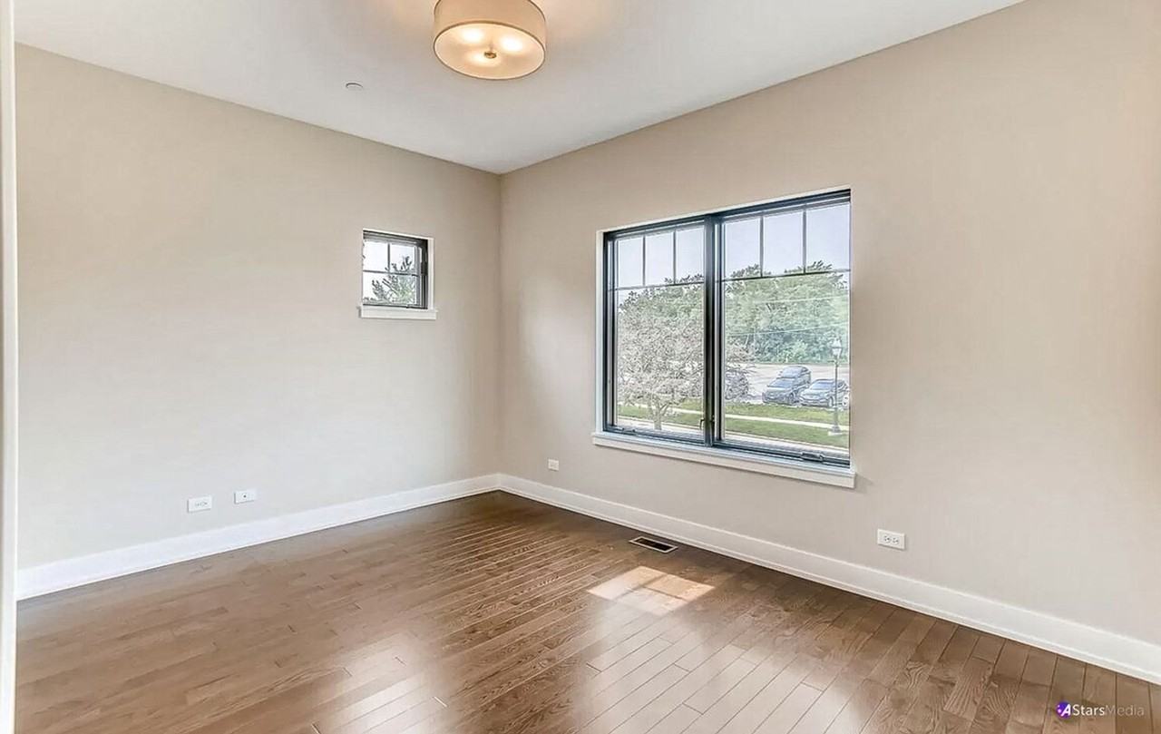 405 Duane St - Photo 6 of 24