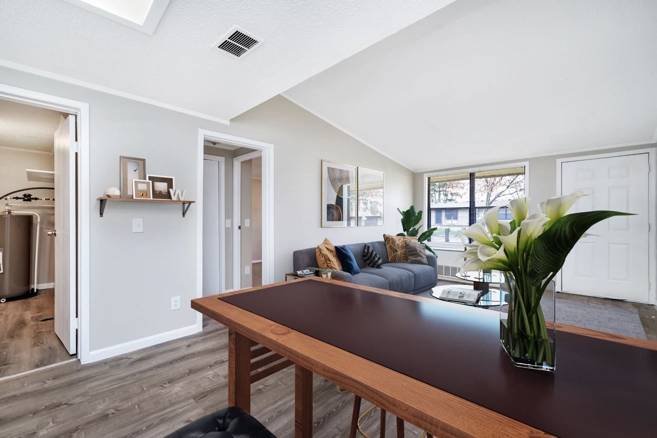Ashgrove Apartments - Photo 7 of 15