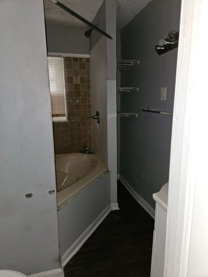 3720 W Napier Ave - Photo 4 of 7