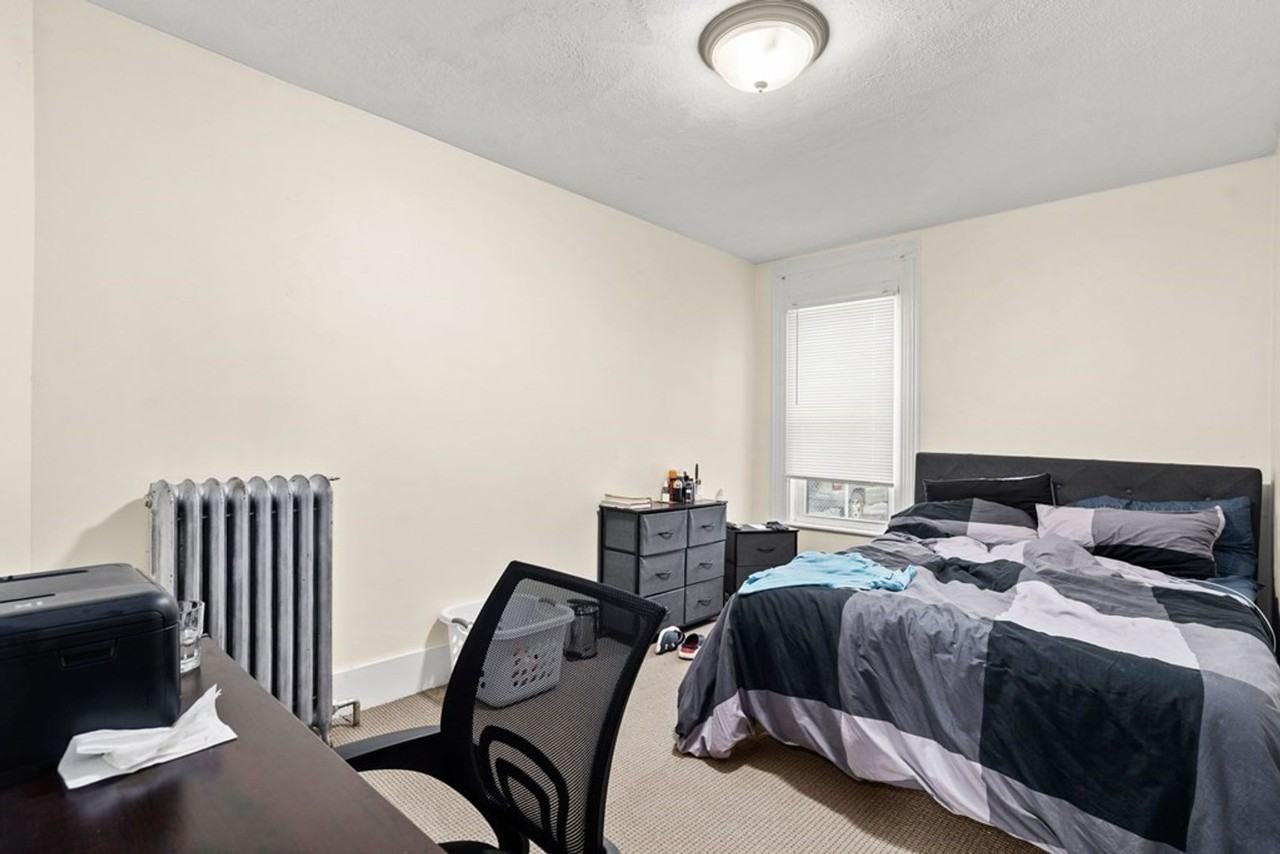 34 Foster St - Photo 3 of 11