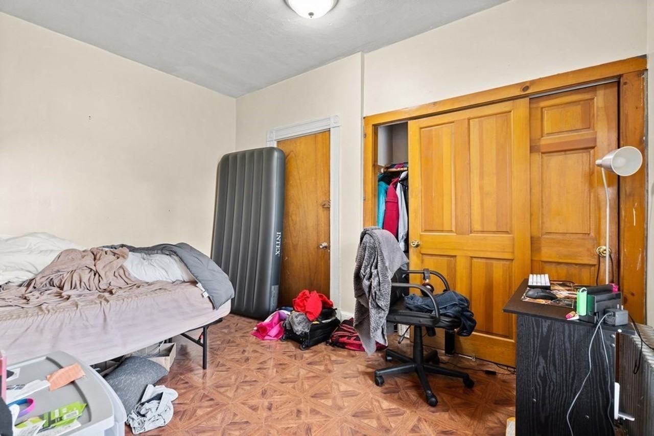 34 Foster St - Photo 6 of 11
