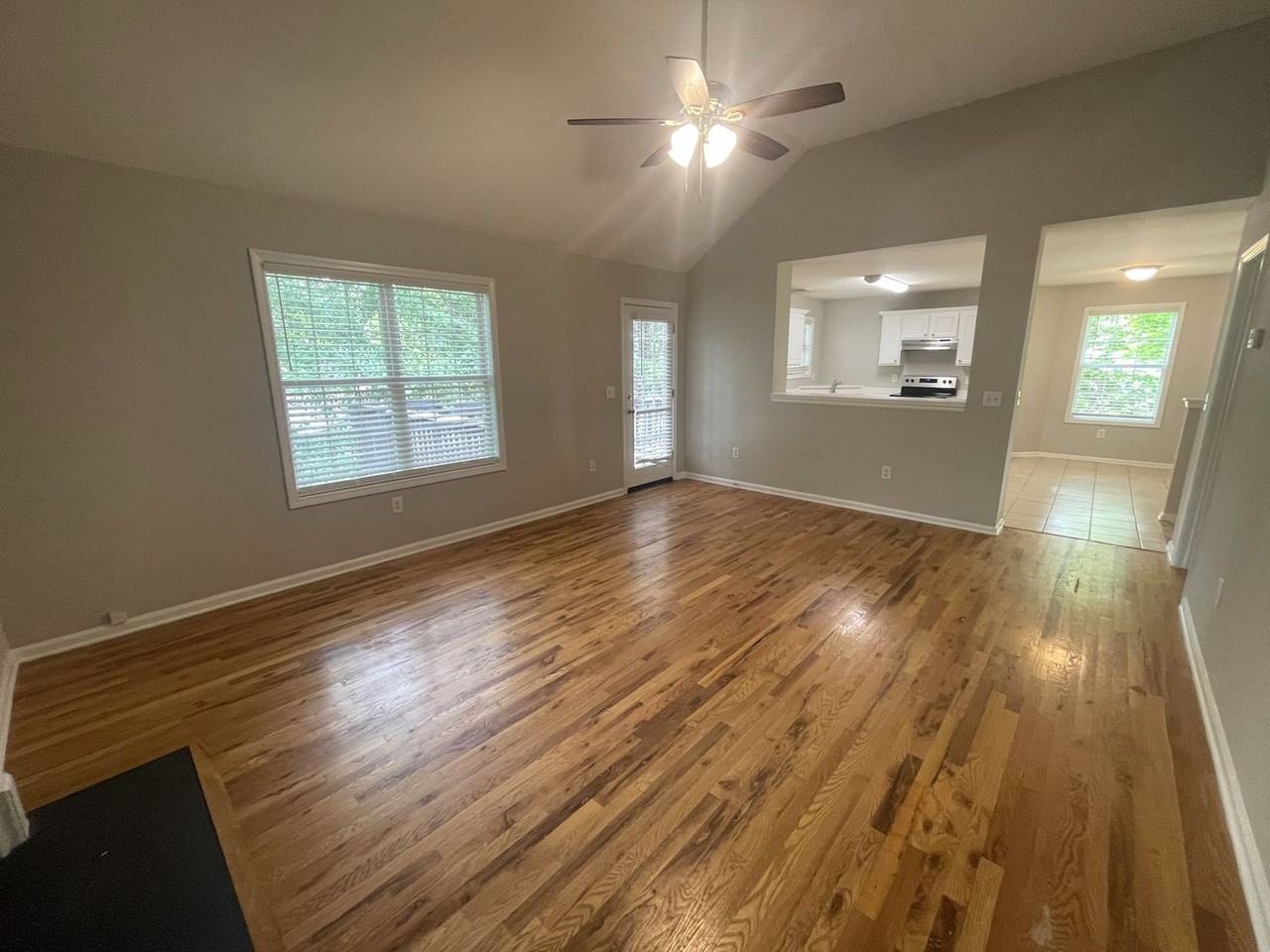 335 Spring Lake Ct - Photo 7 of 19