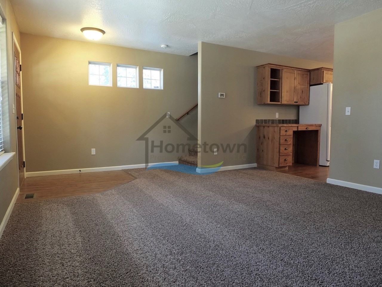 908 E Davis Ave - Photo 3 of 28