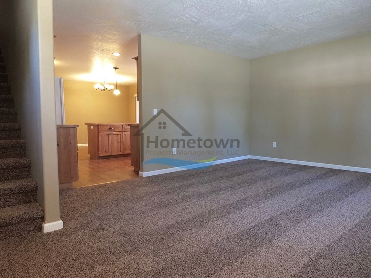908 E Davis Ave - Photo 4 of 28