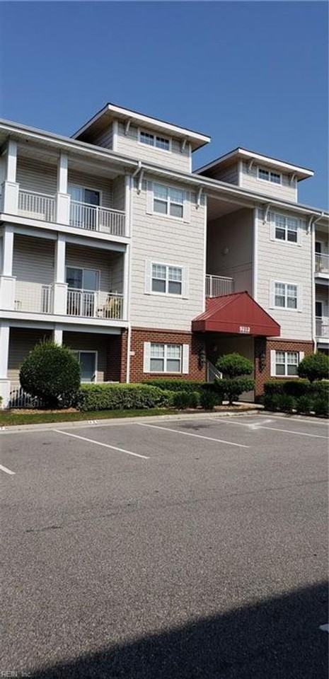 5212 Nuthall Dr #105
