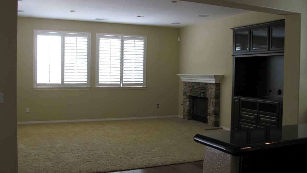 45486 Olive Ct - Photo 2 of 15