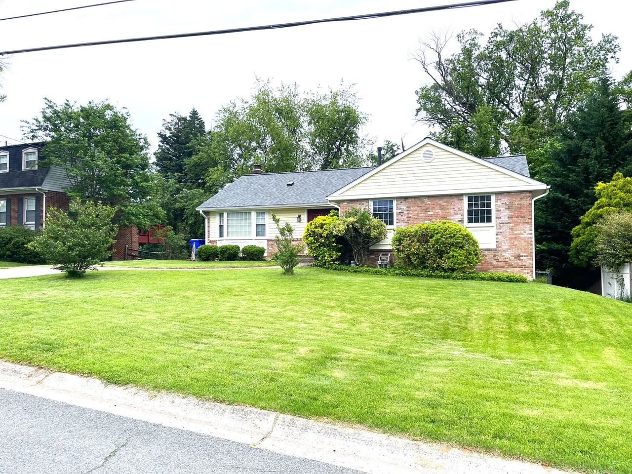 8410 Buckhannon Dr - Photo 3 of 30