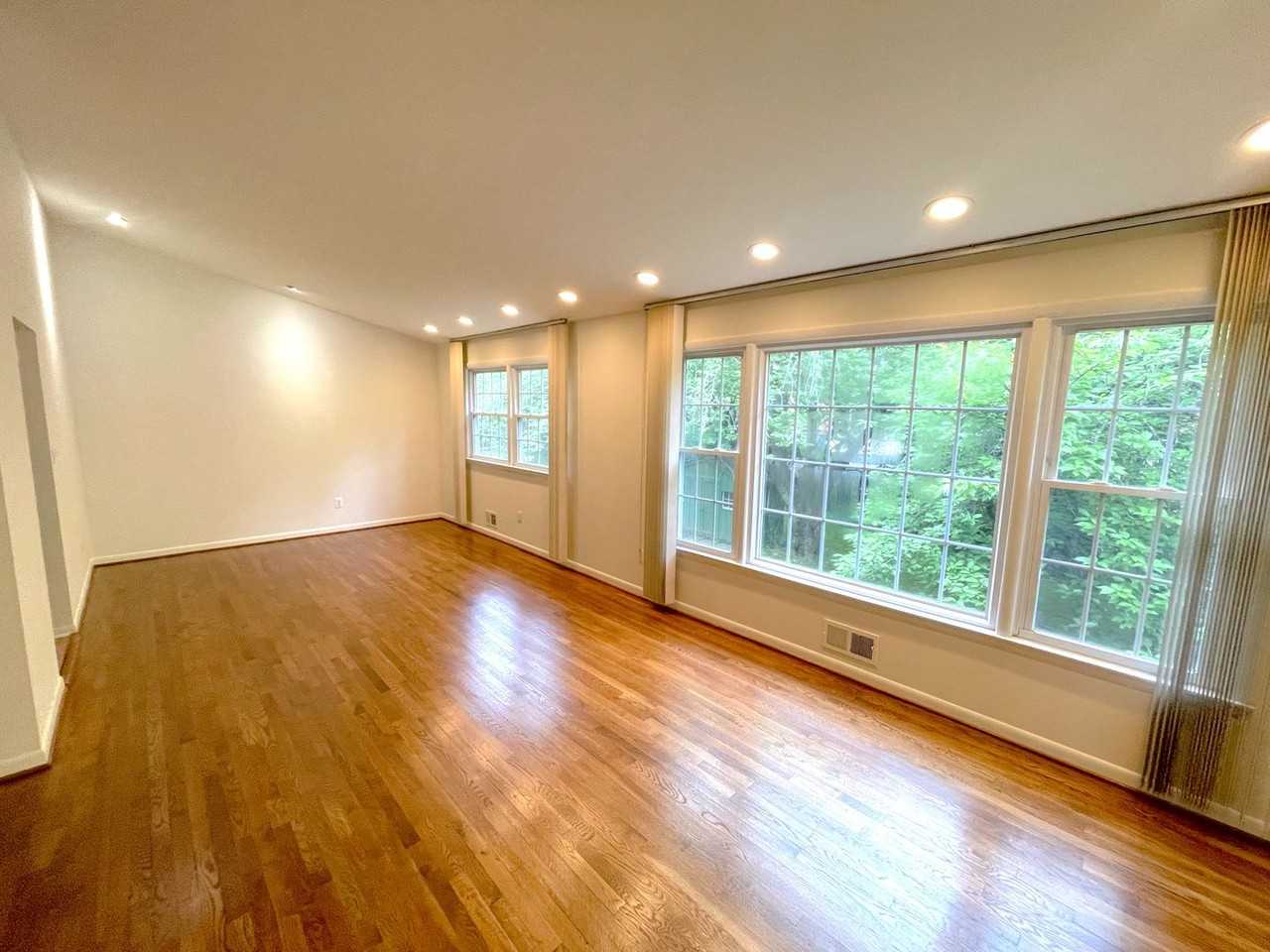 8410 Buckhannon Dr - Photo 6 of 30