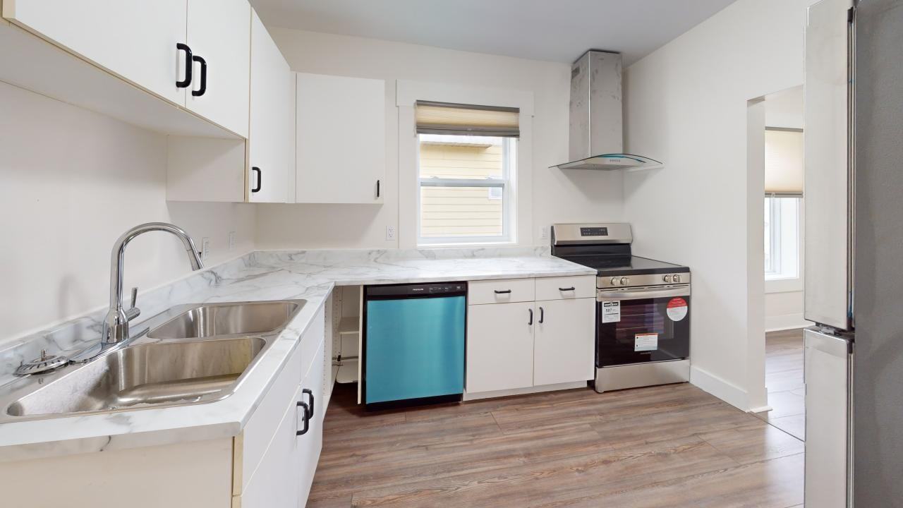 52 West St #52 - Photo 2 of 15