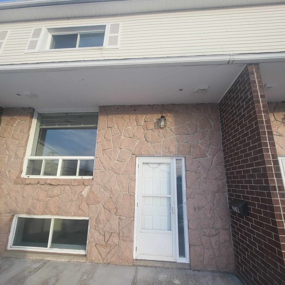 276 Rue Lafayette #266 - Photo 2 of 17