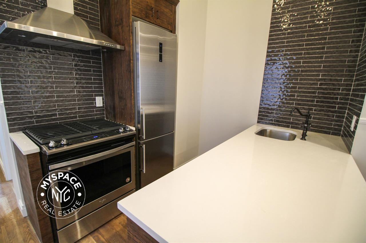 1824 Palmetto St #2R - Photo 4 of 15