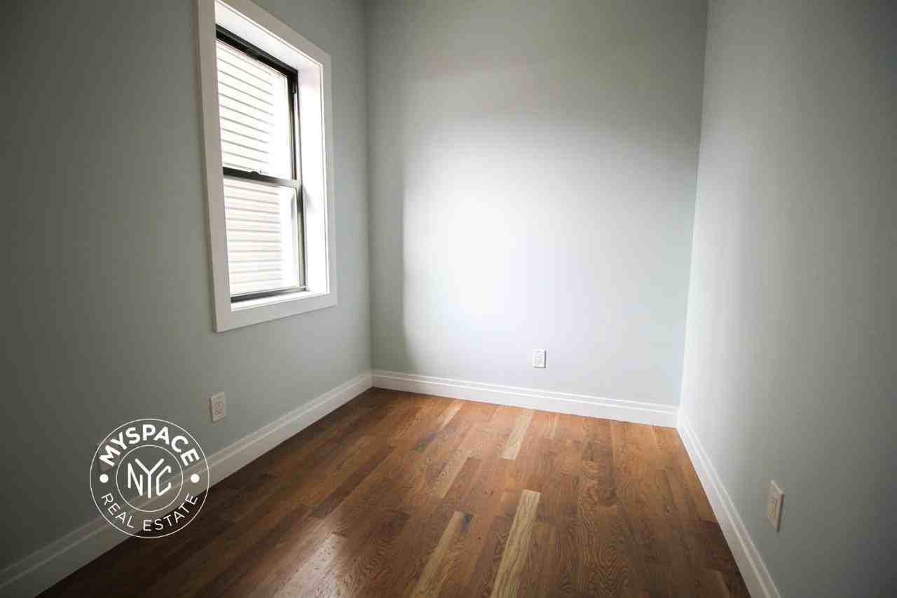 1824 Palmetto St #2R - Photo 6 of 15