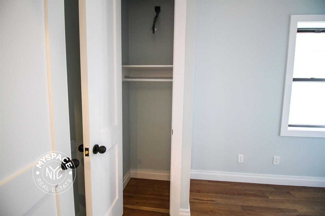 1824 Palmetto St #2R - Photo 7 of 15