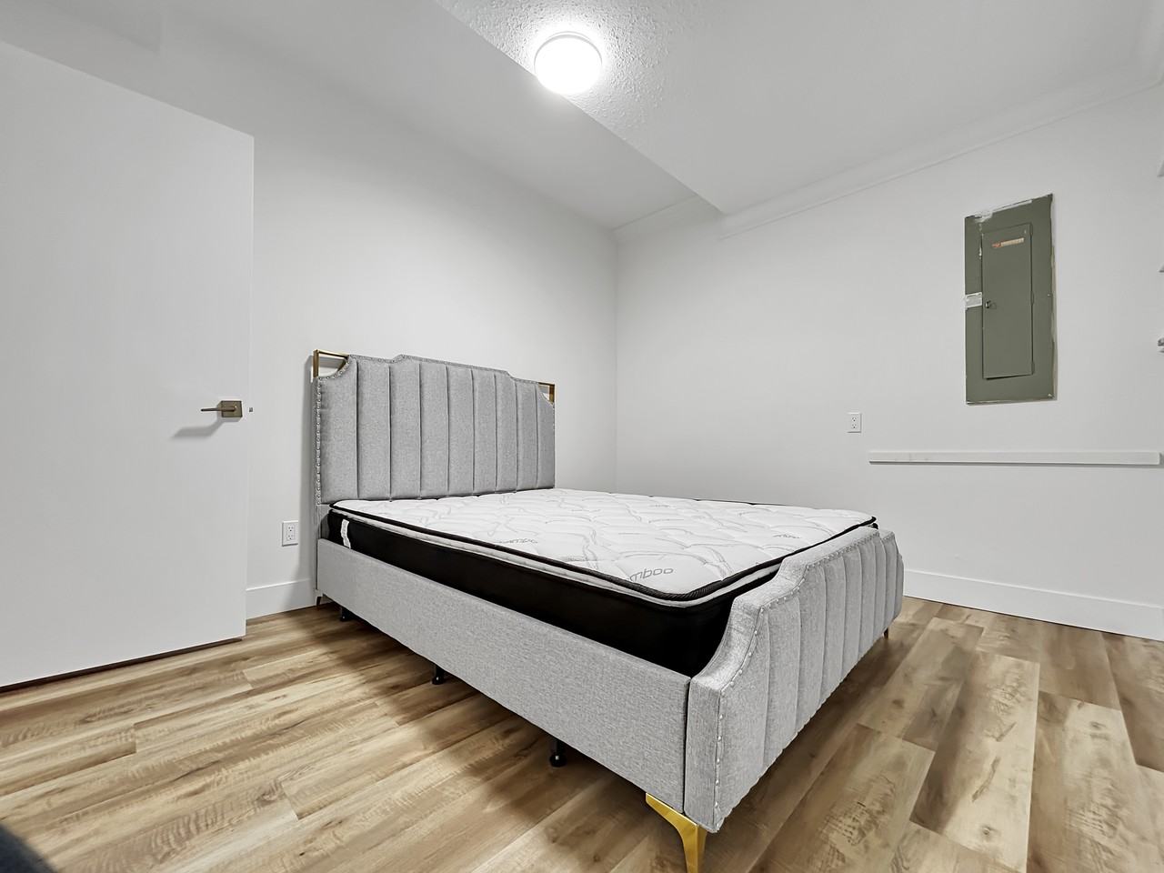 2675 140 Street - Photo 3 of 6