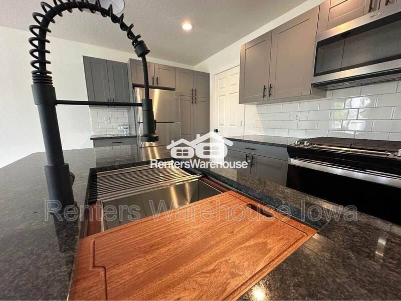 2105 Willis Ave - Photo 6 of 32