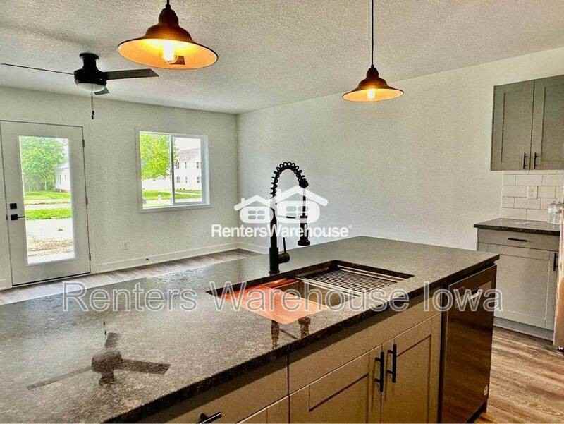 2105 Willis Ave - Photo 6 of 24