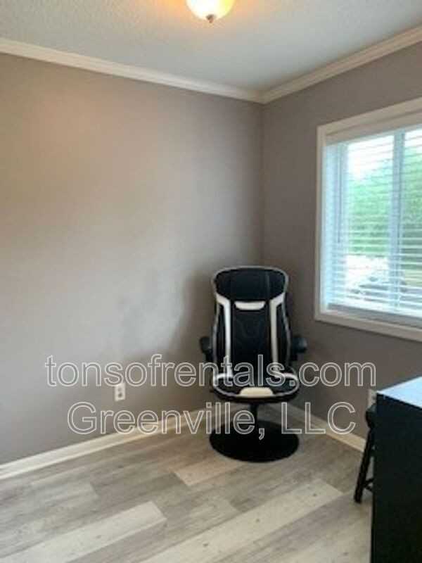 805 Stallings Rd #109 - Photo 6 of 19